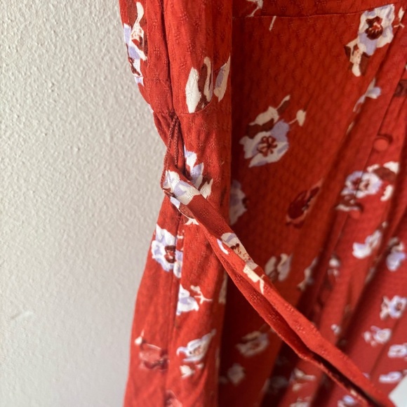 Universal Thread Red Floral Midi Dress - Picture 7 of 13